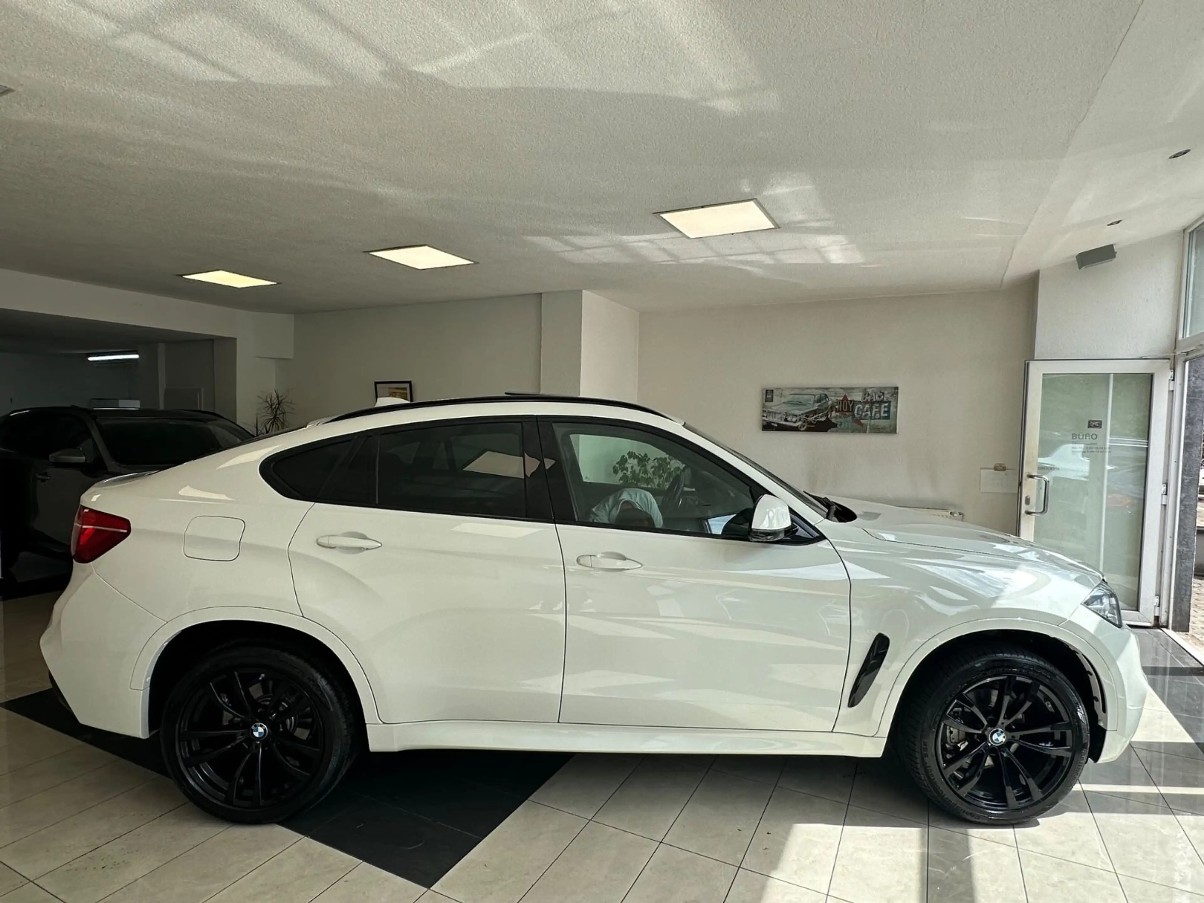 BMW X6 xDrive 30d M Sport Paket, Leder, Schiebedach — photo 7