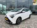 Toyota Aygo 1.0 VVT-i x-joy cabrio, NAP, CarPlay, Camera Blanc - thumbnail 1
