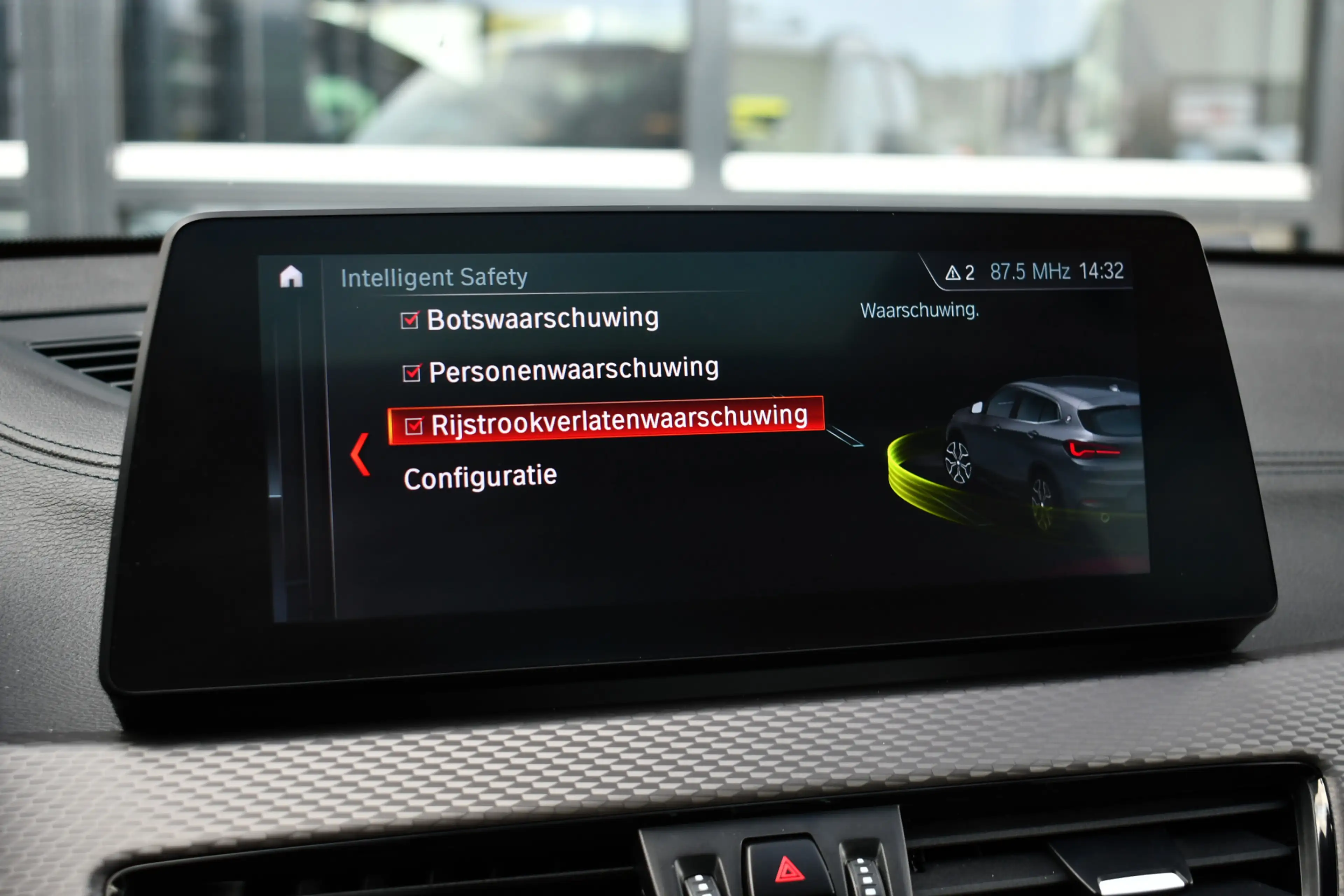 BMW X2 xDrive25e M-Sport Pano HUD ACC Camera 19inch Shado — photo 13