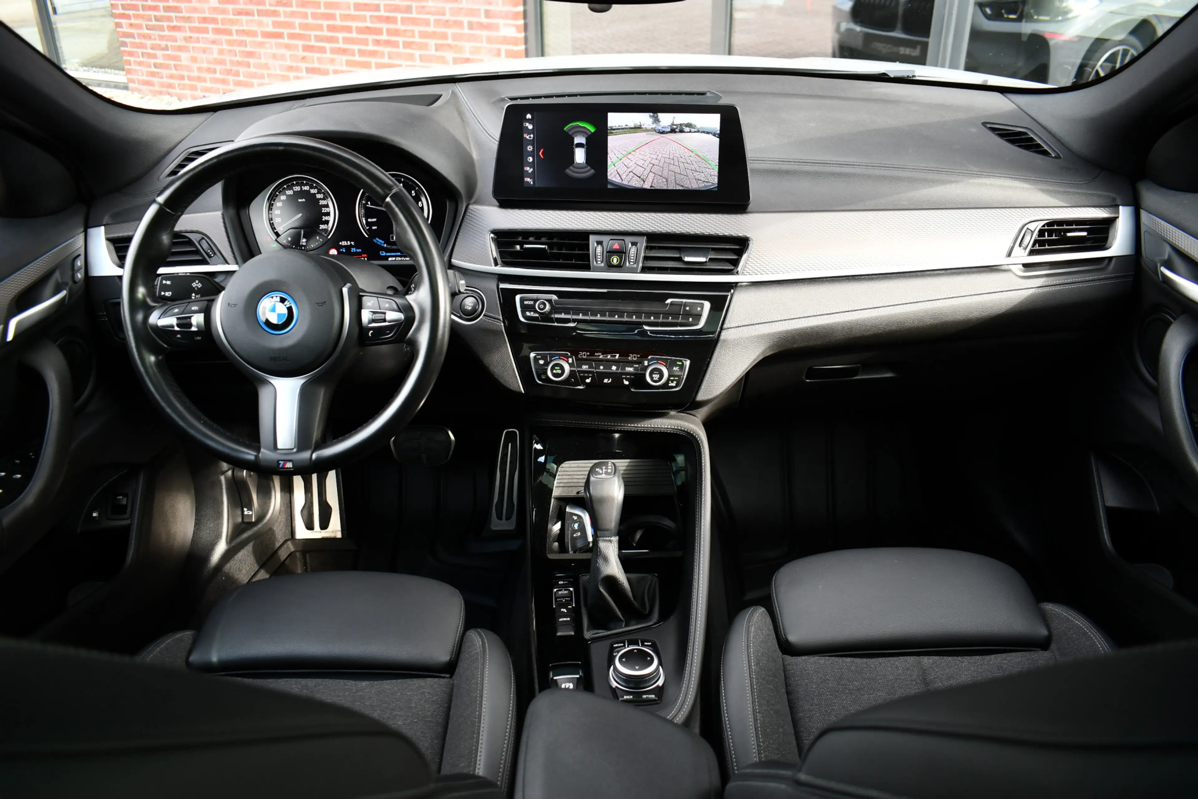 BMW X2 xDrive25e M-Sport Pano HUD ACC Camera 19inch Shado — photo 34