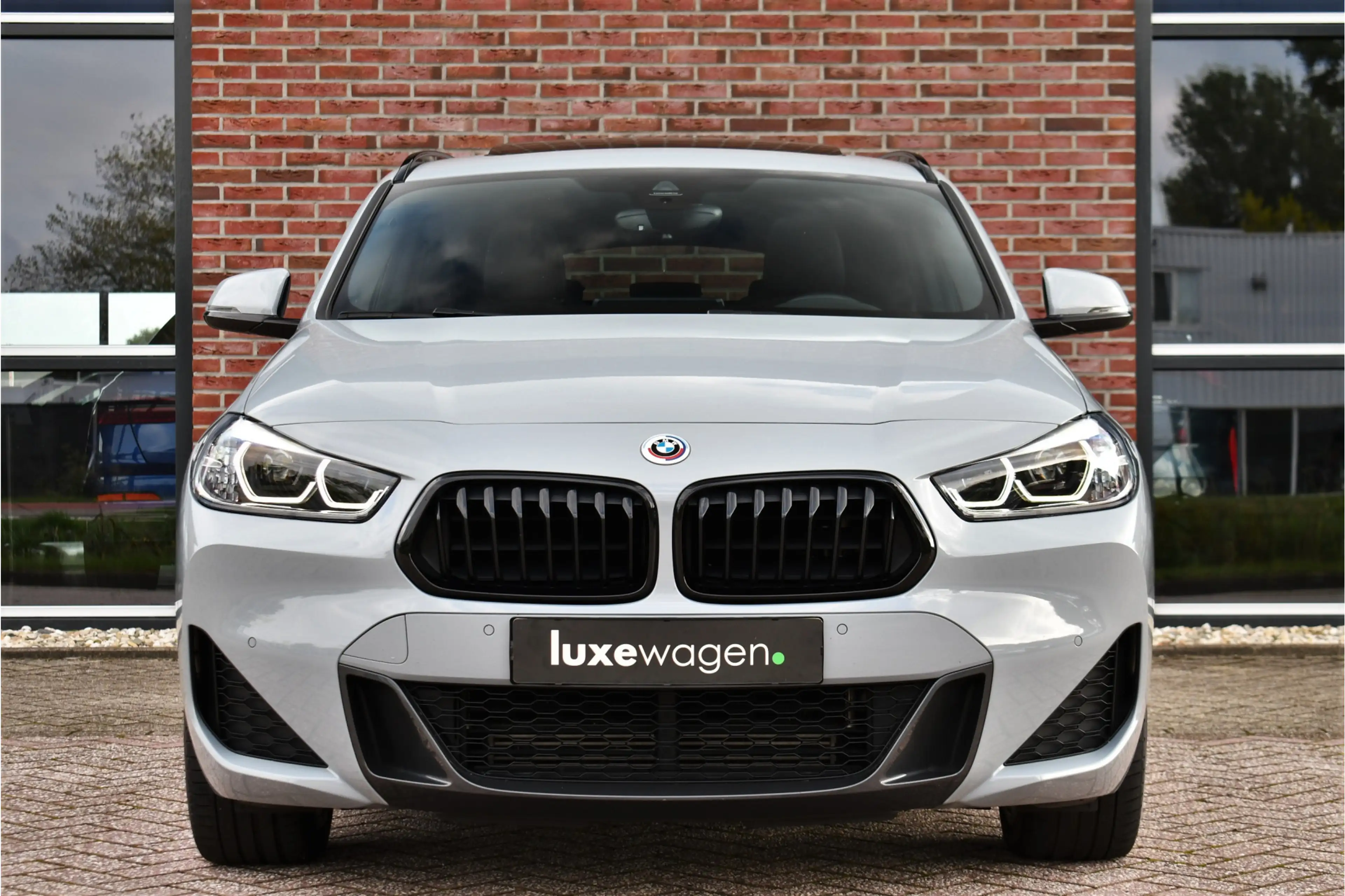 BMW X2 xDrive25e M-Sport Pano HUD ACC Camera 19inch Shado — photo 7