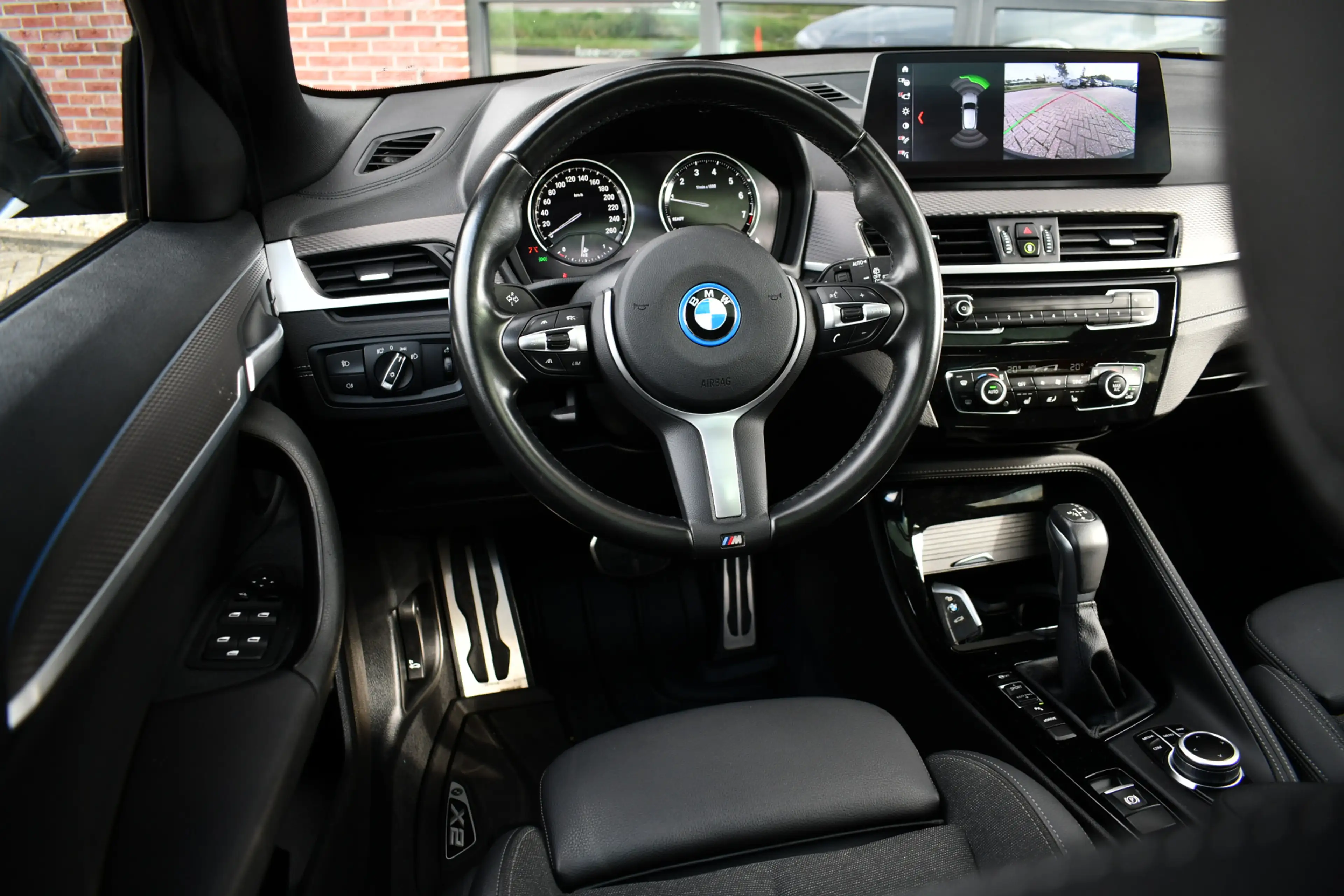 BMW X2 xDrive25e M-Sport Pano HUD ACC Camera 19inch Shado — photo 23