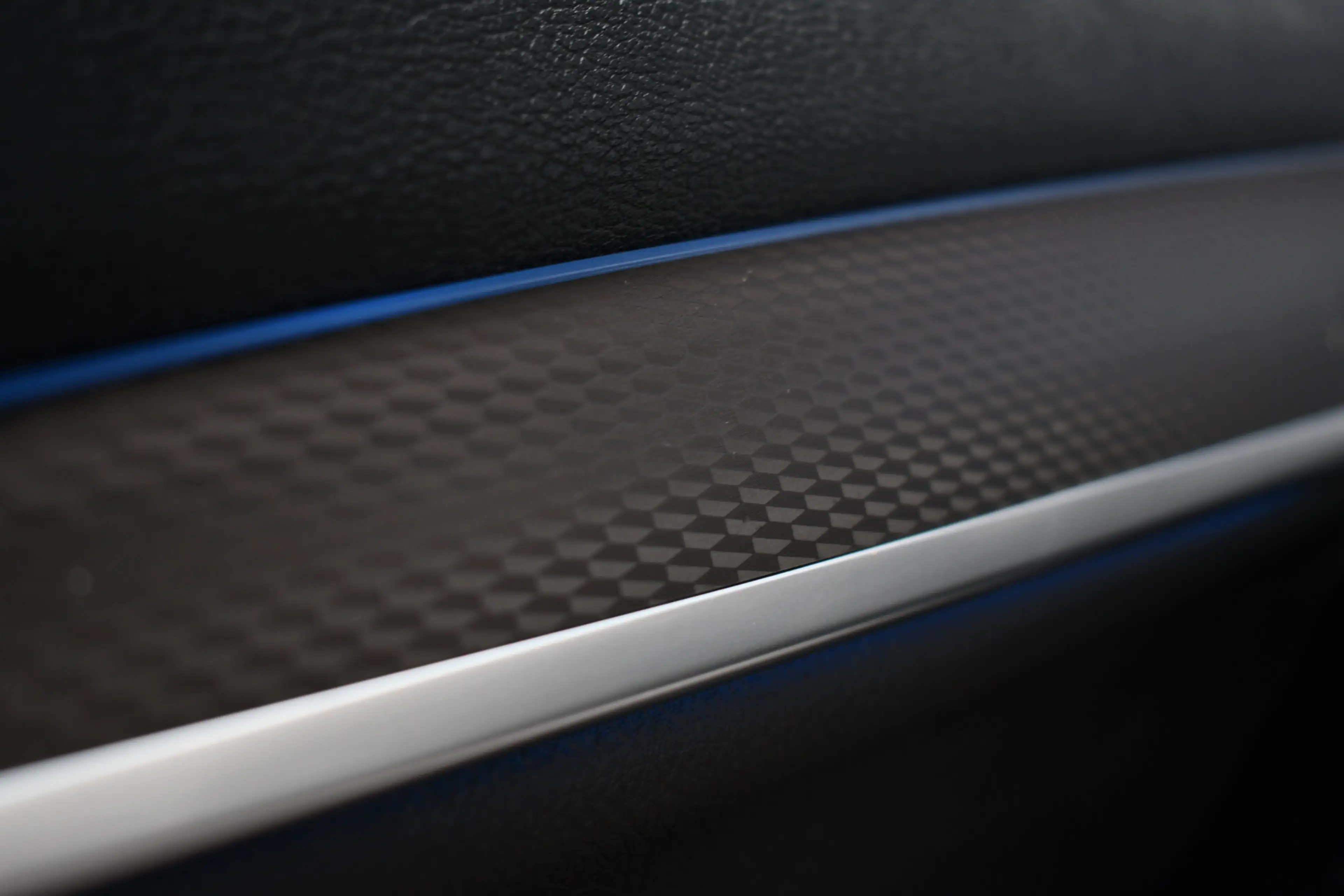 BMW X2 xDrive25e M-Sport Pano HUD ACC Camera 19inch Shado — photo 36