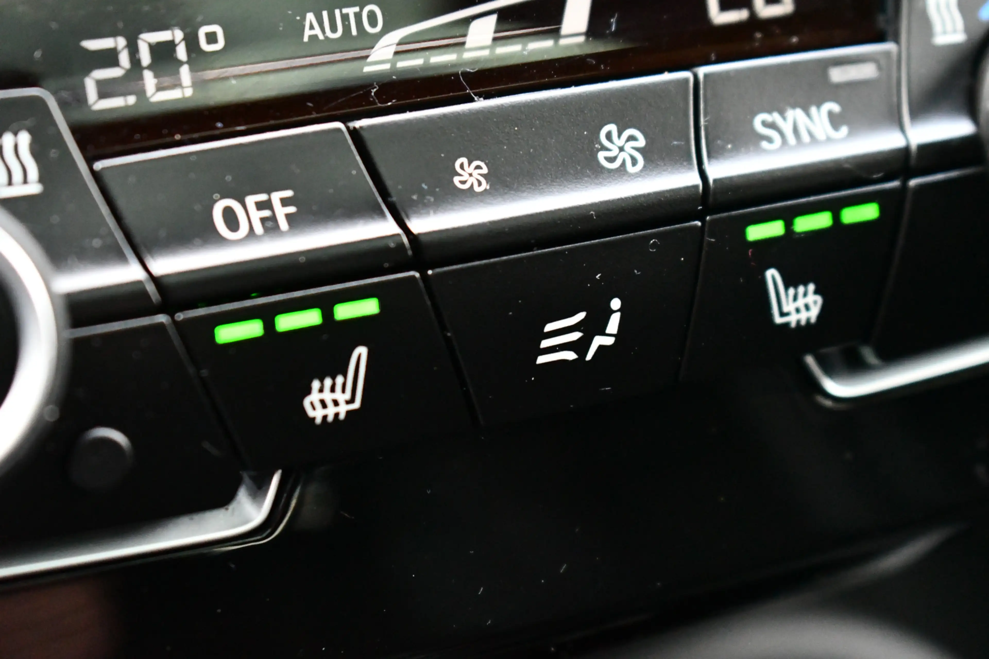 BMW X2 xDrive25e M-Sport Pano HUD ACC Camera 19inch Shado — photo 24