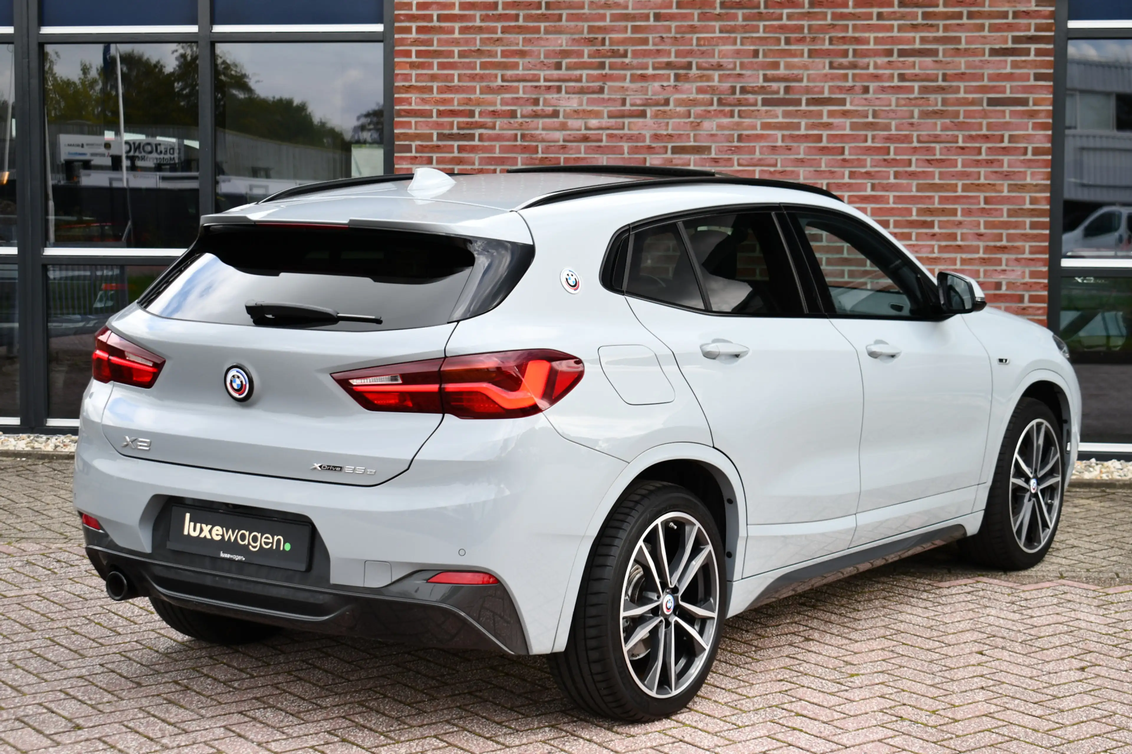BMW X2 xDrive25e M-Sport Pano HUD ACC Camera 19inch Shado — photo 40