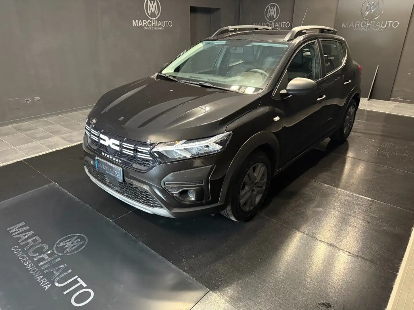 Dacia Sandero Stepway 1.0 TCe ECO-G Essential Nero - 1