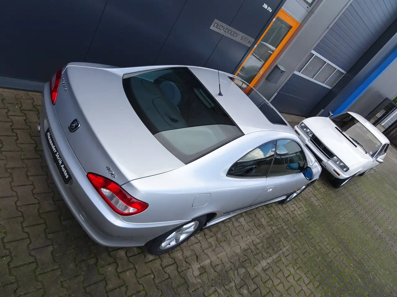 Peugeot 406 Coupe 2.0V16 Pininfarina zeer lage km stand, foto 6