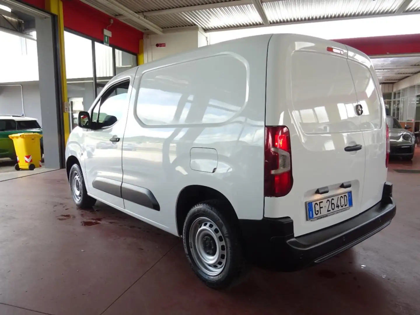 Peugeot Partner BlueHDi 100 S&S PC Furgone Premium Blanc - 2