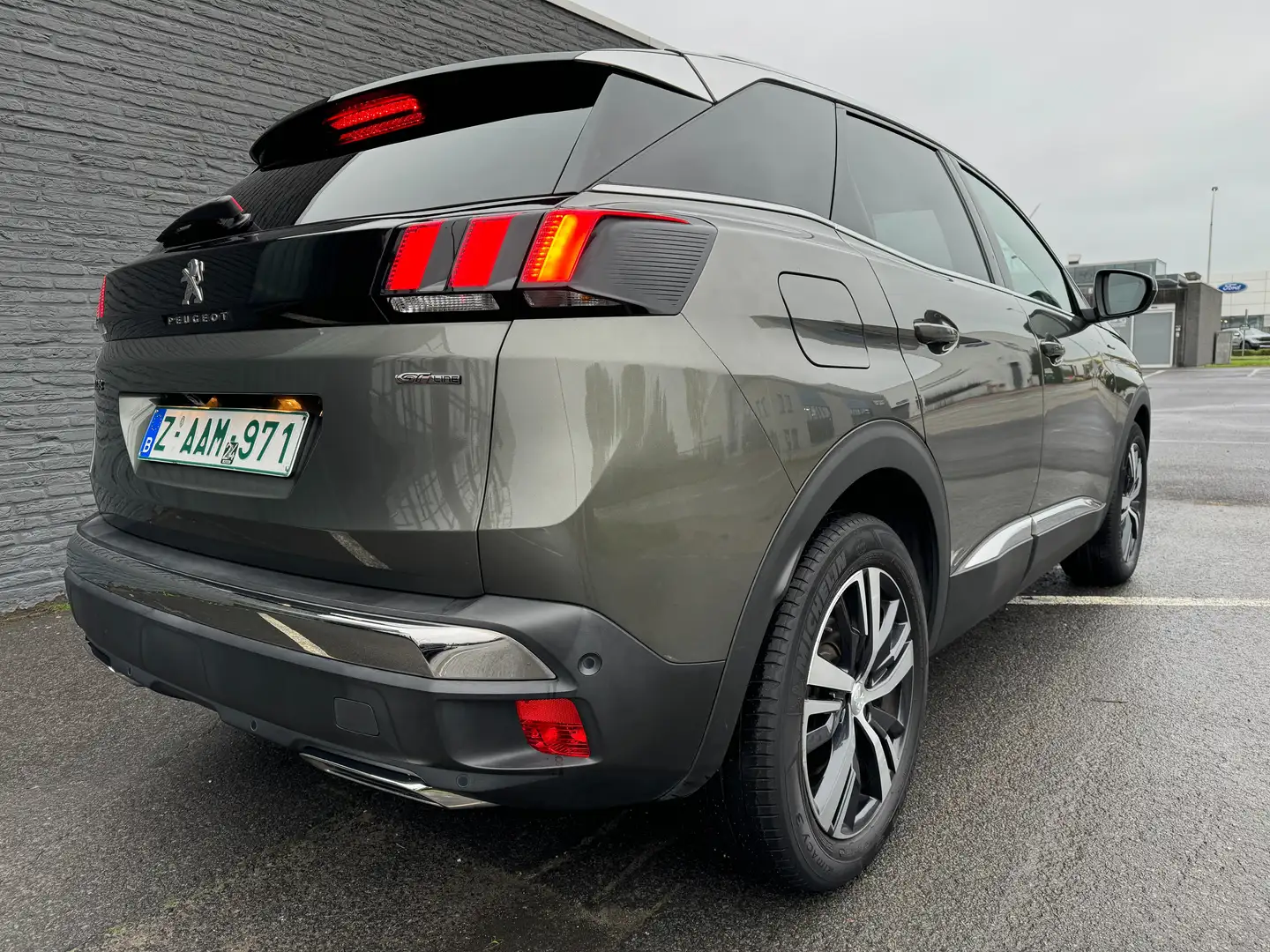 Peugeot 3008 1.2 PureTech GT Line Massage/Pano/LED/Camera Grau - 1