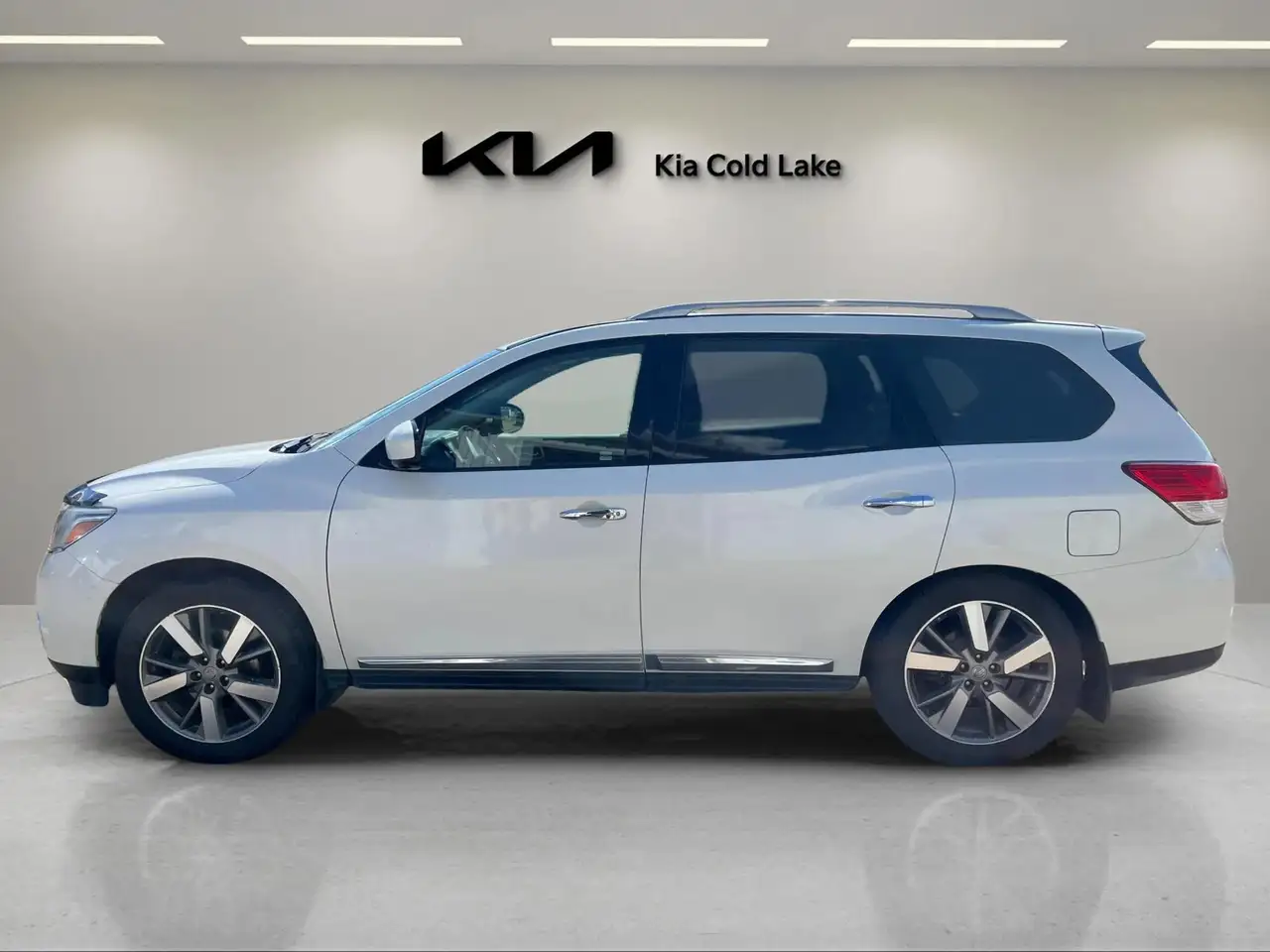 Nissan Pathfinder photo Nissan Pathfinder