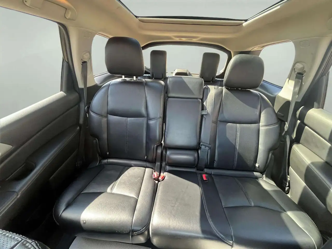 Nissan Pathfinder photo Nissan Pathfinder
