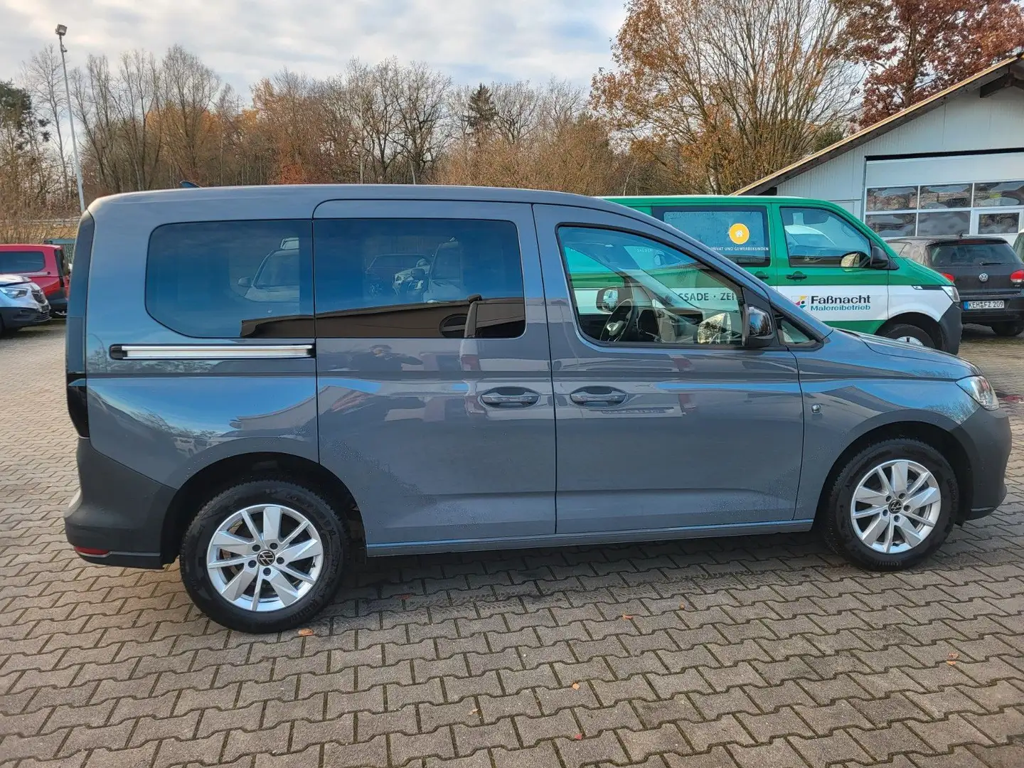 Volkswagen Caddy Grau - 2