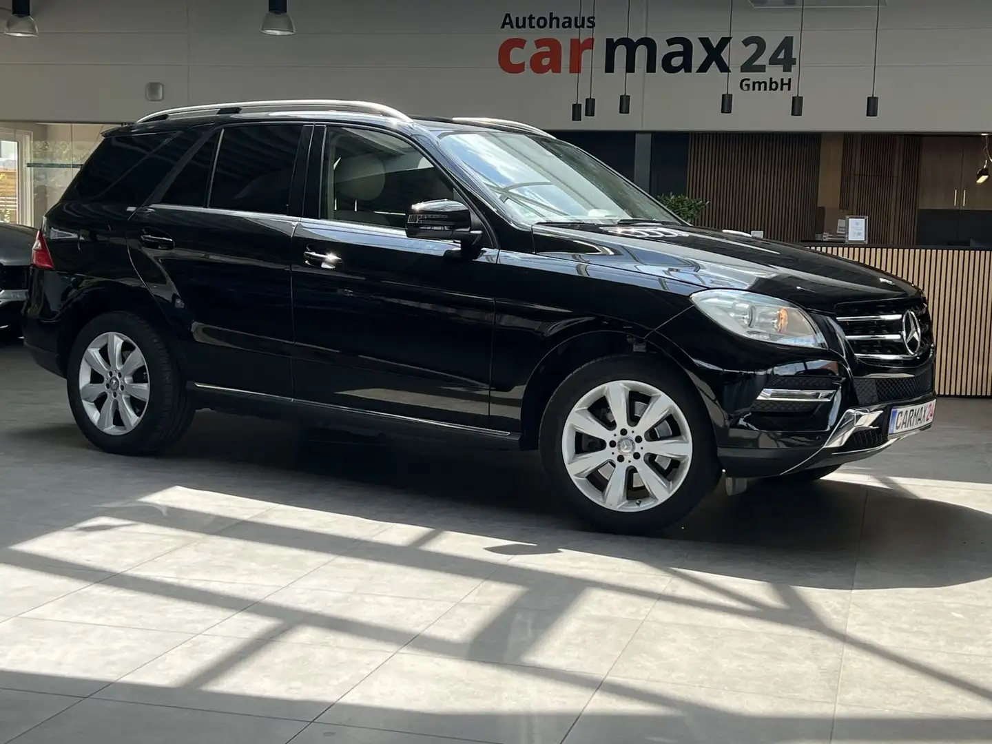Mercedes-Benz 350 ML ML350 Aut Leder Navi AHK Xen PDC *TOP Zustand Чорний - 1