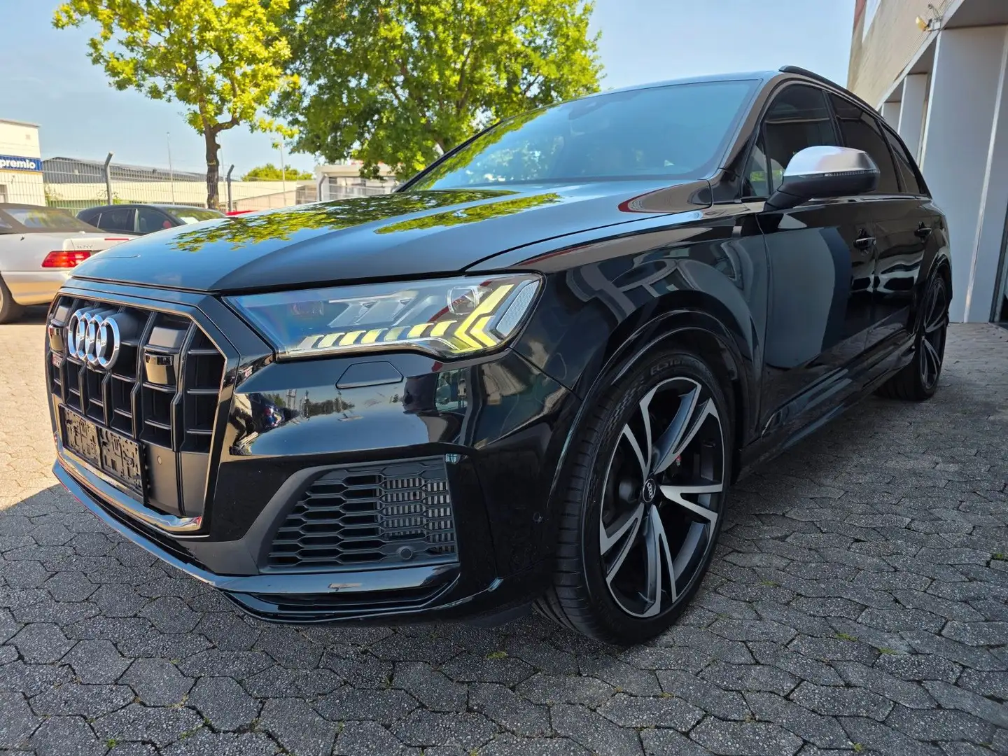 Audi SQ7 4.0 TDI quattro / Aus 1. Hand/ Zwart - 1