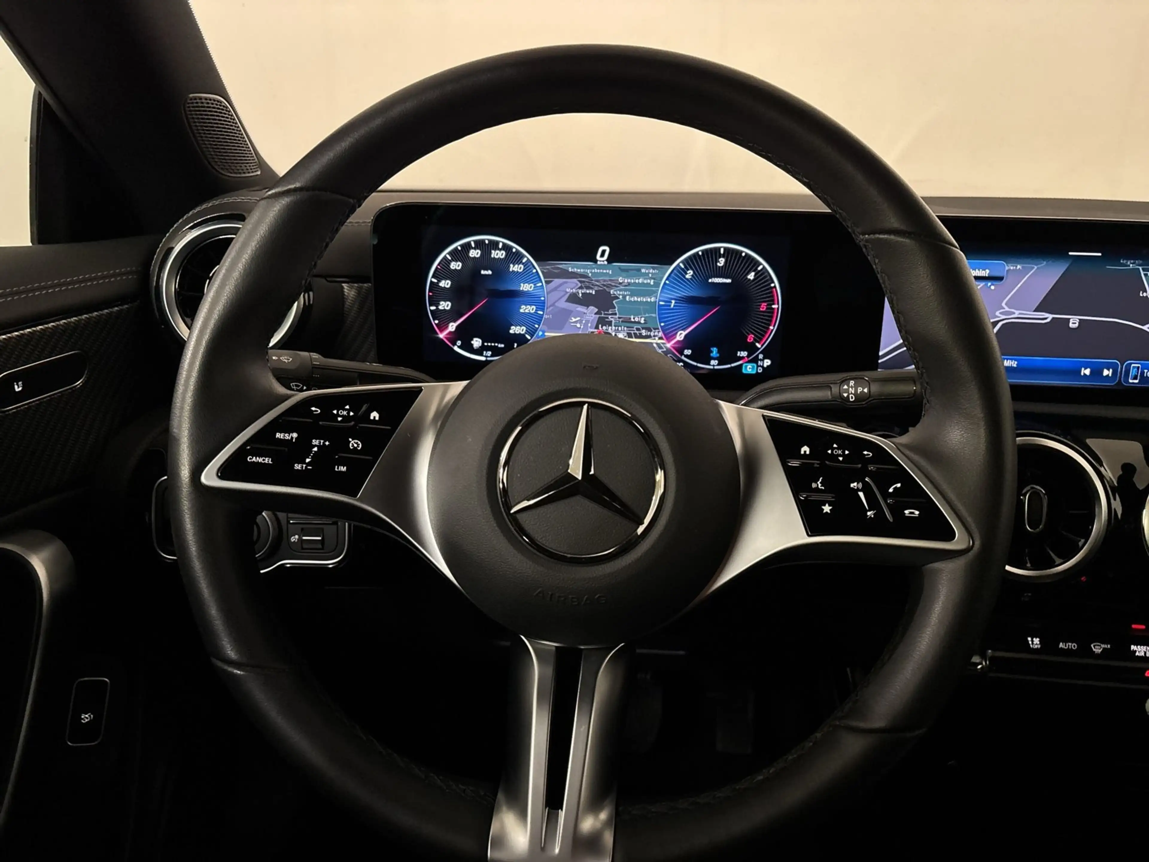 Mercedes-Benz CLA 180 d Coupé Cam Navi SHZ — photo 9