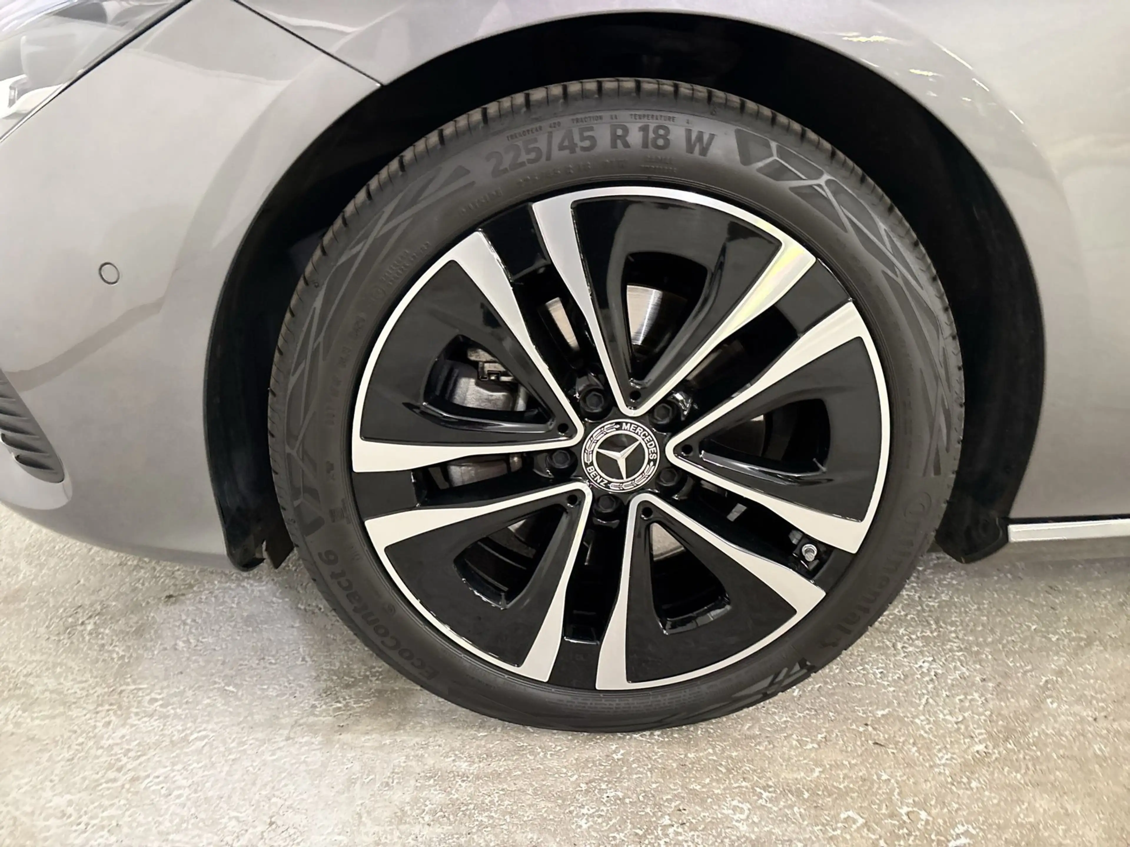Mercedes-Benz CLA 180 d Coupé Cam Navi SHZ — photo 13