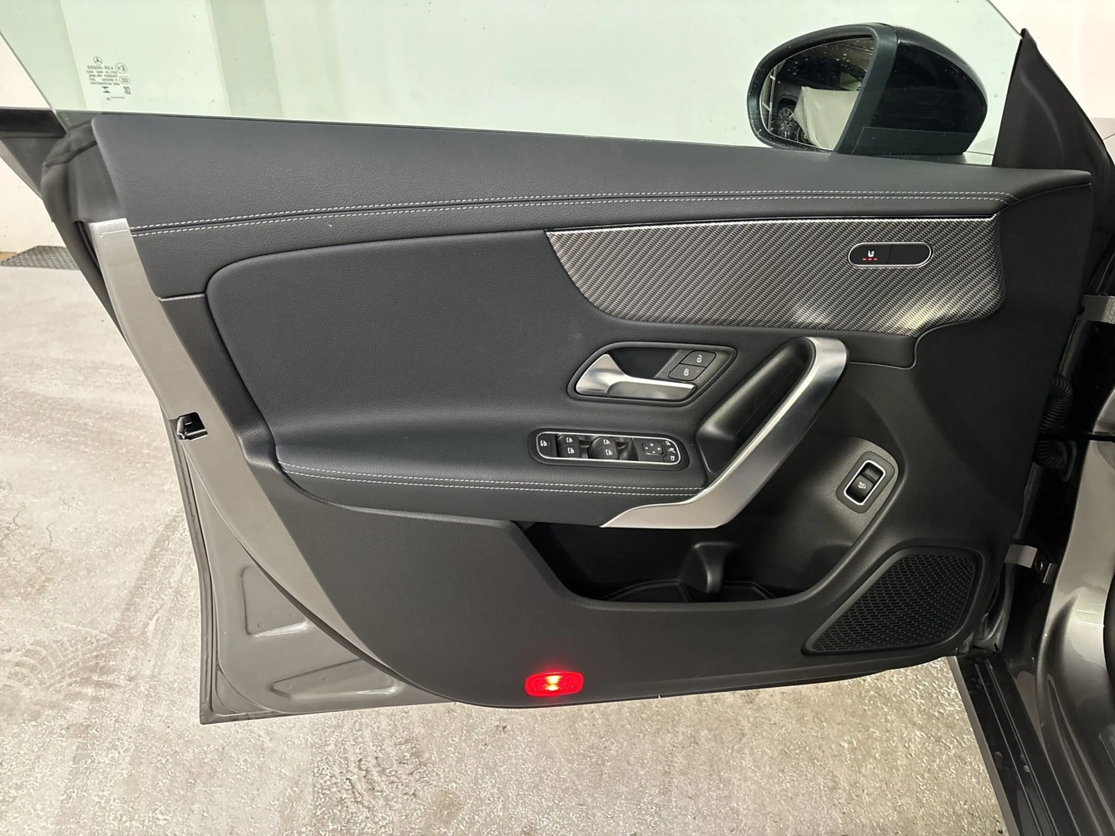 Mercedes-Benz CLA 180 d Coupé Cam Navi SHZ — photo 11