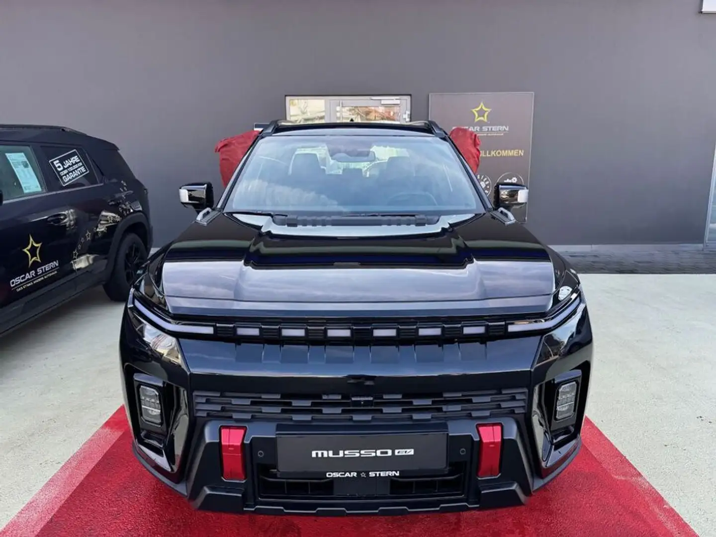KGM Musso Premium Elektro EV 80,6 kWh 4x4 Schwarz - 2