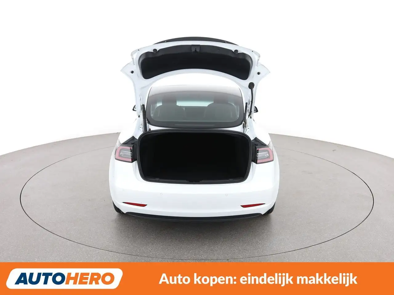 Tesla Model 3 Standard Range Plus, миниатюра 17