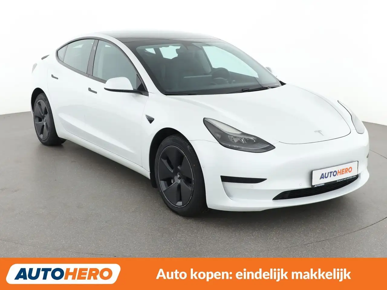 Tesla Model 3 Standard Range Plus, миниатюра 9