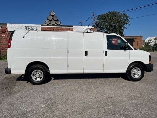 2016 Chevrolet Express 2500 Cargo Van
