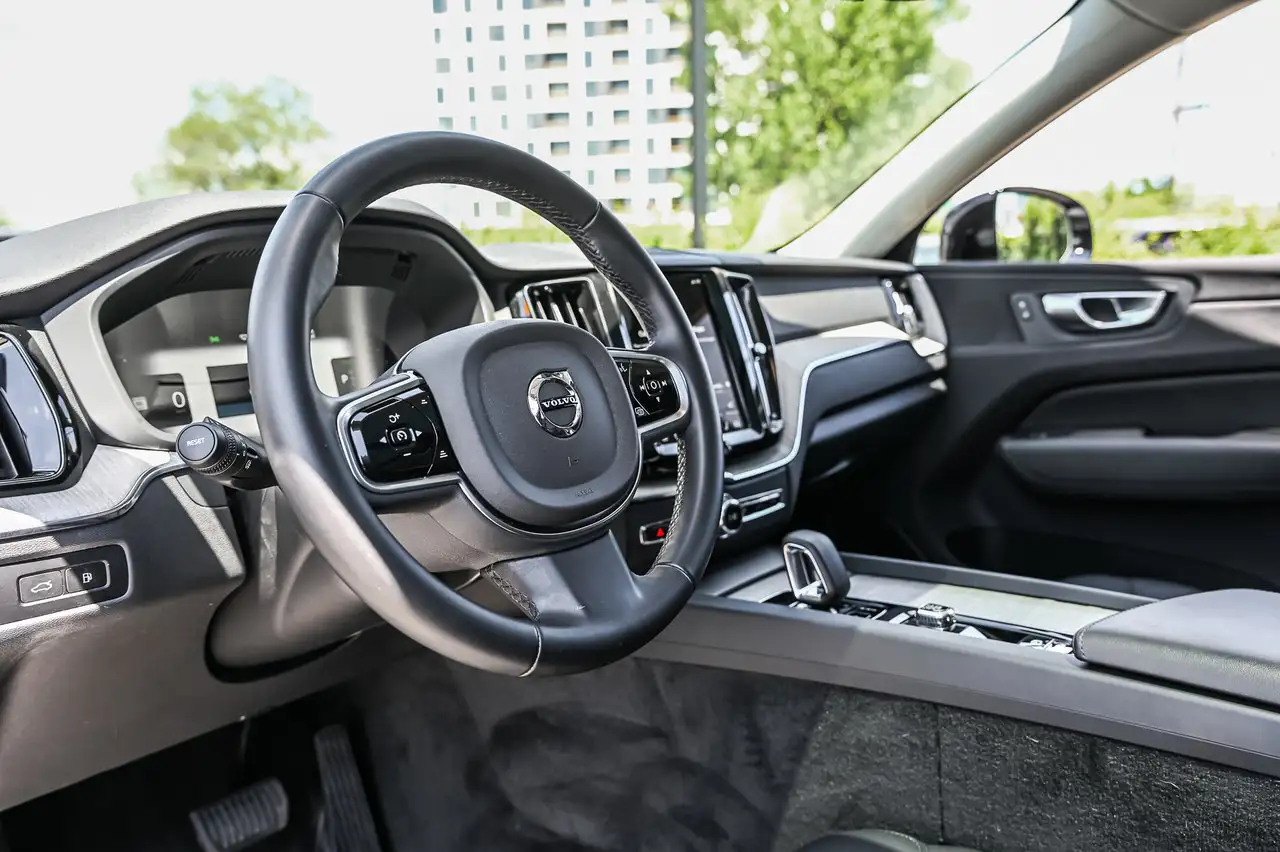 Volvo XC60 photo Volvo XC60