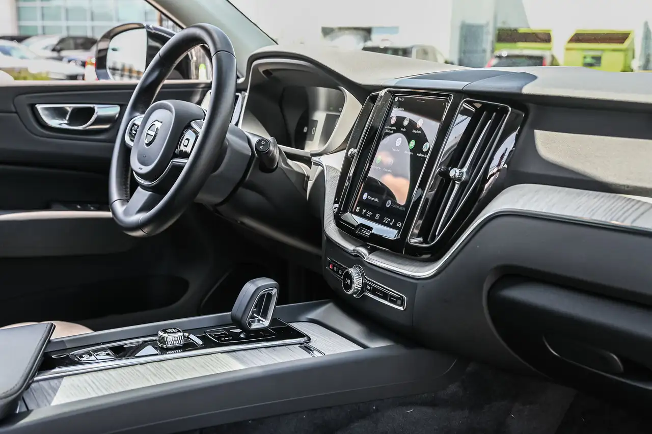 Volvo XC60 photo Volvo XC60
