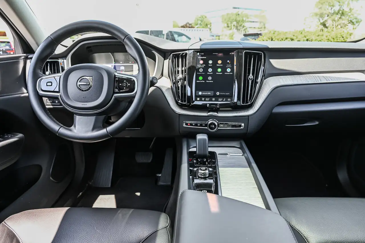 Volvo XC60 photo Volvo XC60