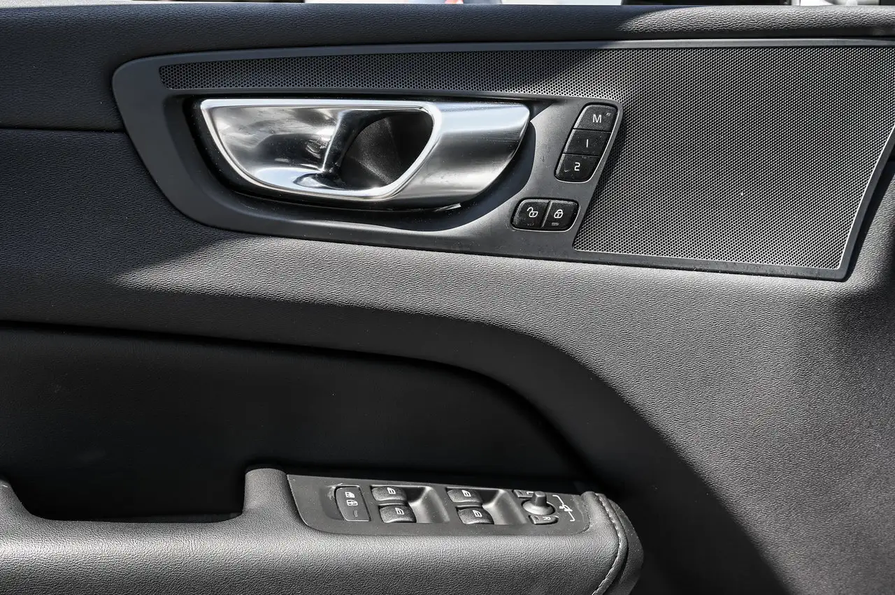 Volvo XC60 photo Volvo XC60