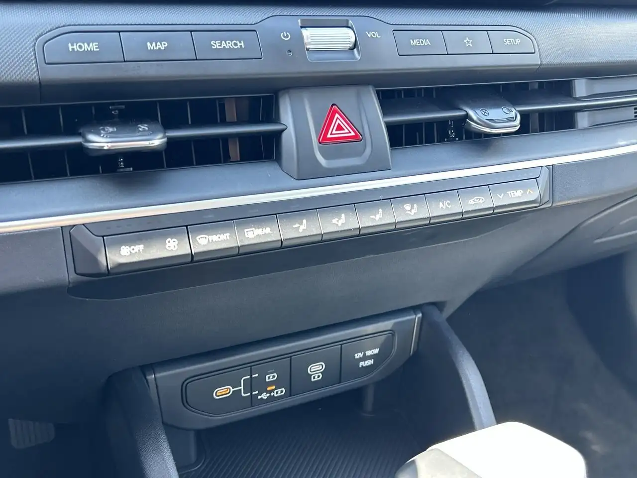 Kia K4 снимка Kia K4
