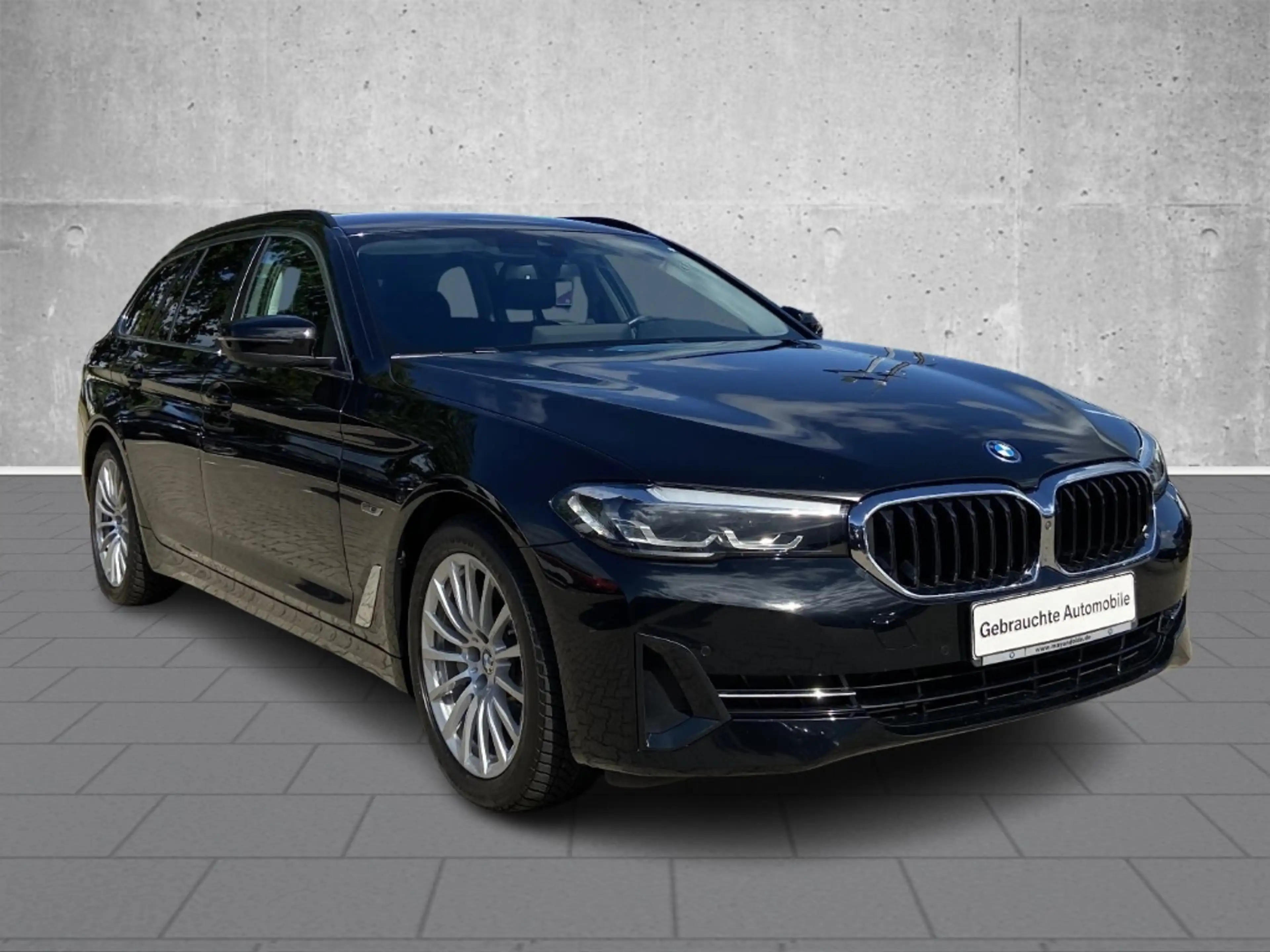 BMW 530 e xDrive Touring 360 LED Navi SHZ PA+ T-Leder — photo 4