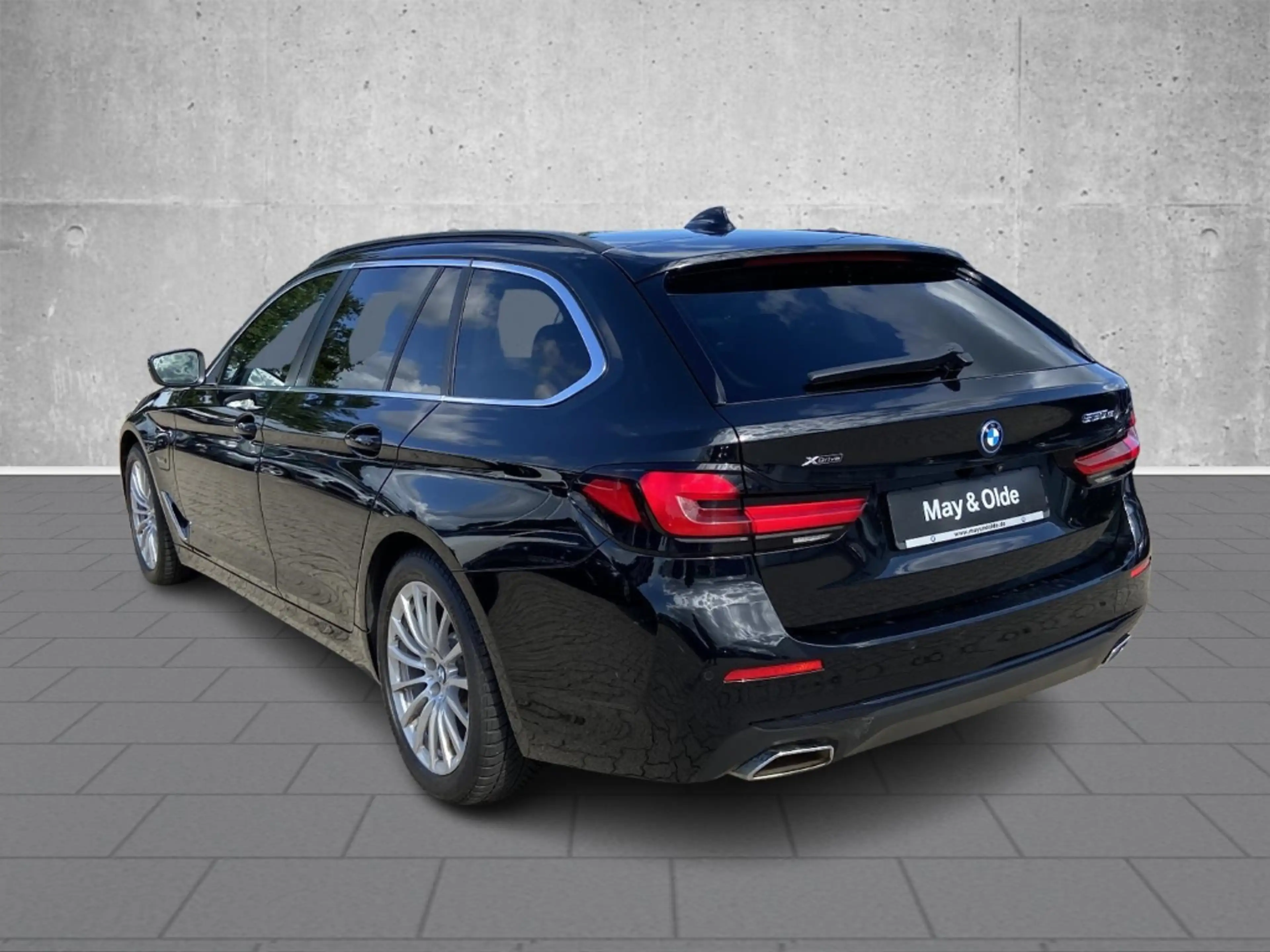 BMW 530 e xDrive Touring 360 LED Navi SHZ PA+ T-Leder — photo 5