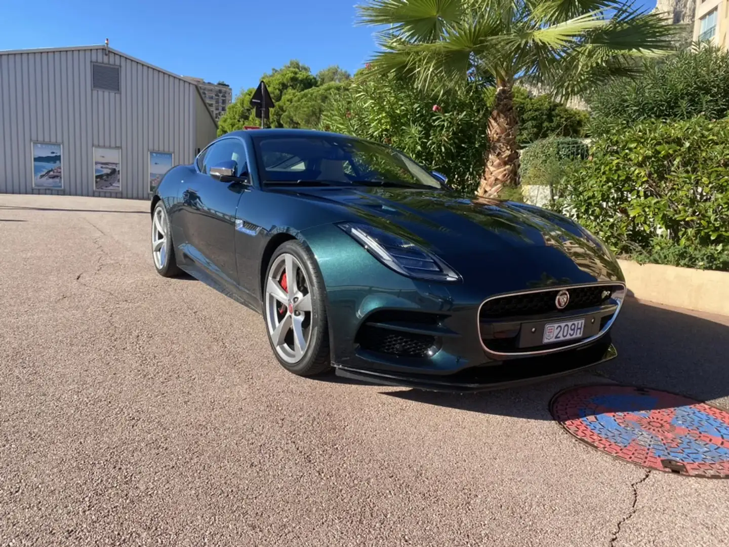 Jaguar F-Type F-Type Coupé V8 5L Essence Suralimenté 550 ch BVA8 AWD R Verde - 1
