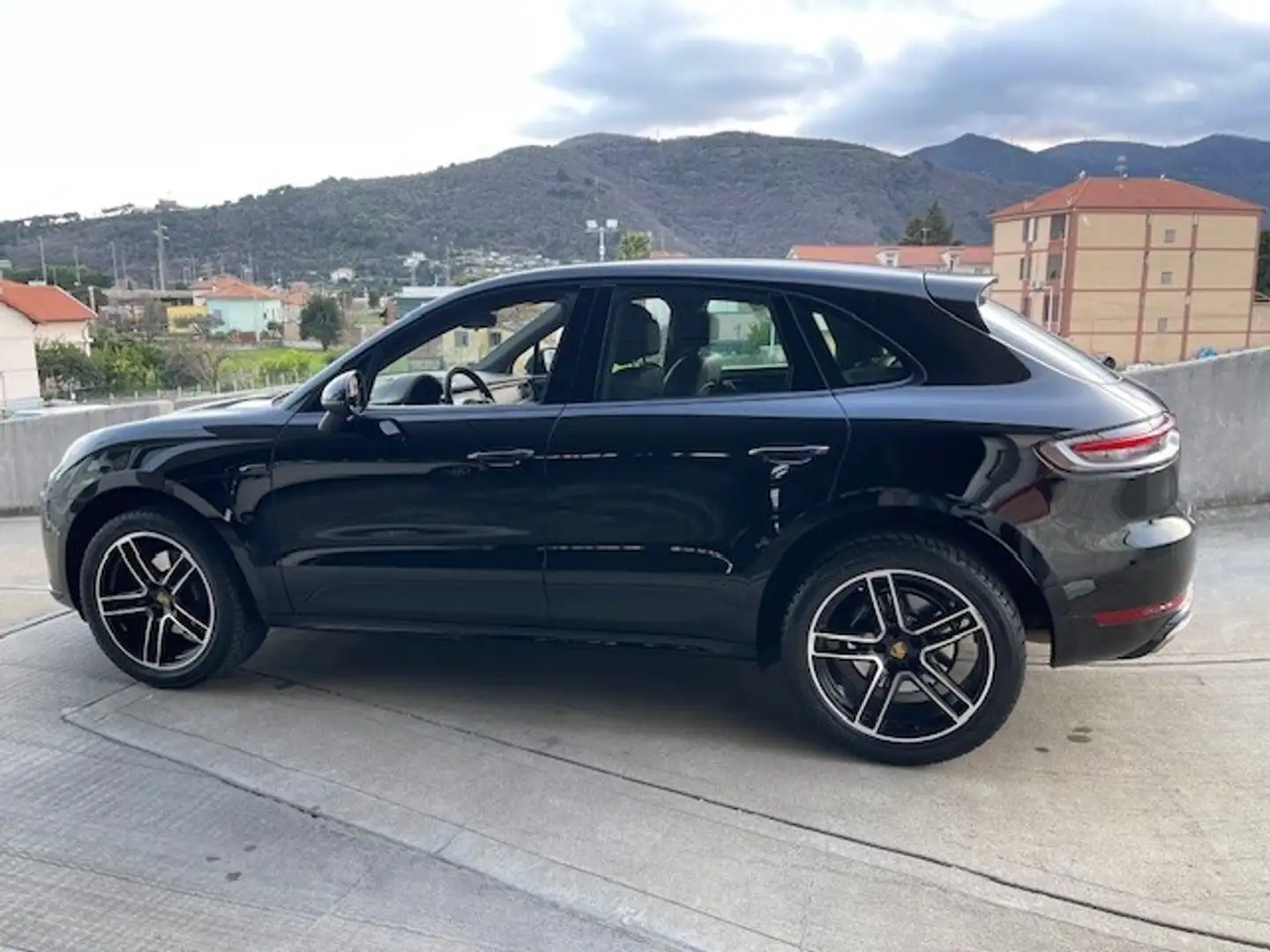 Porsche Macan 2.0 Nero - 2