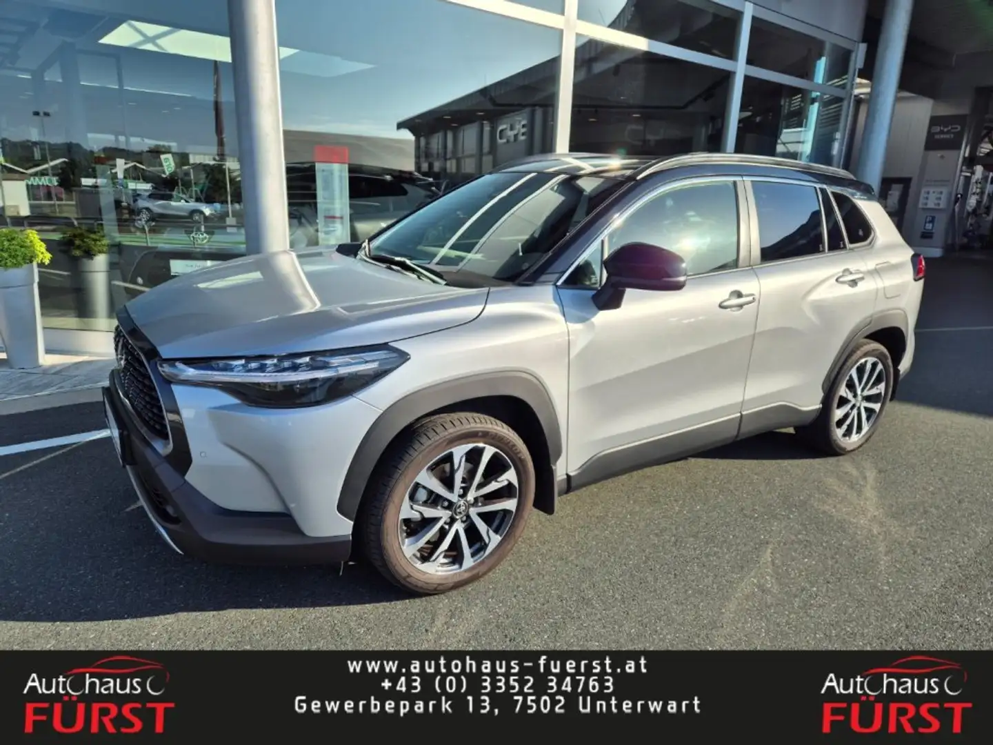 Toyota Corolla Cross 2,0 Hybrid Design 2WD *AHV* Argent - 1