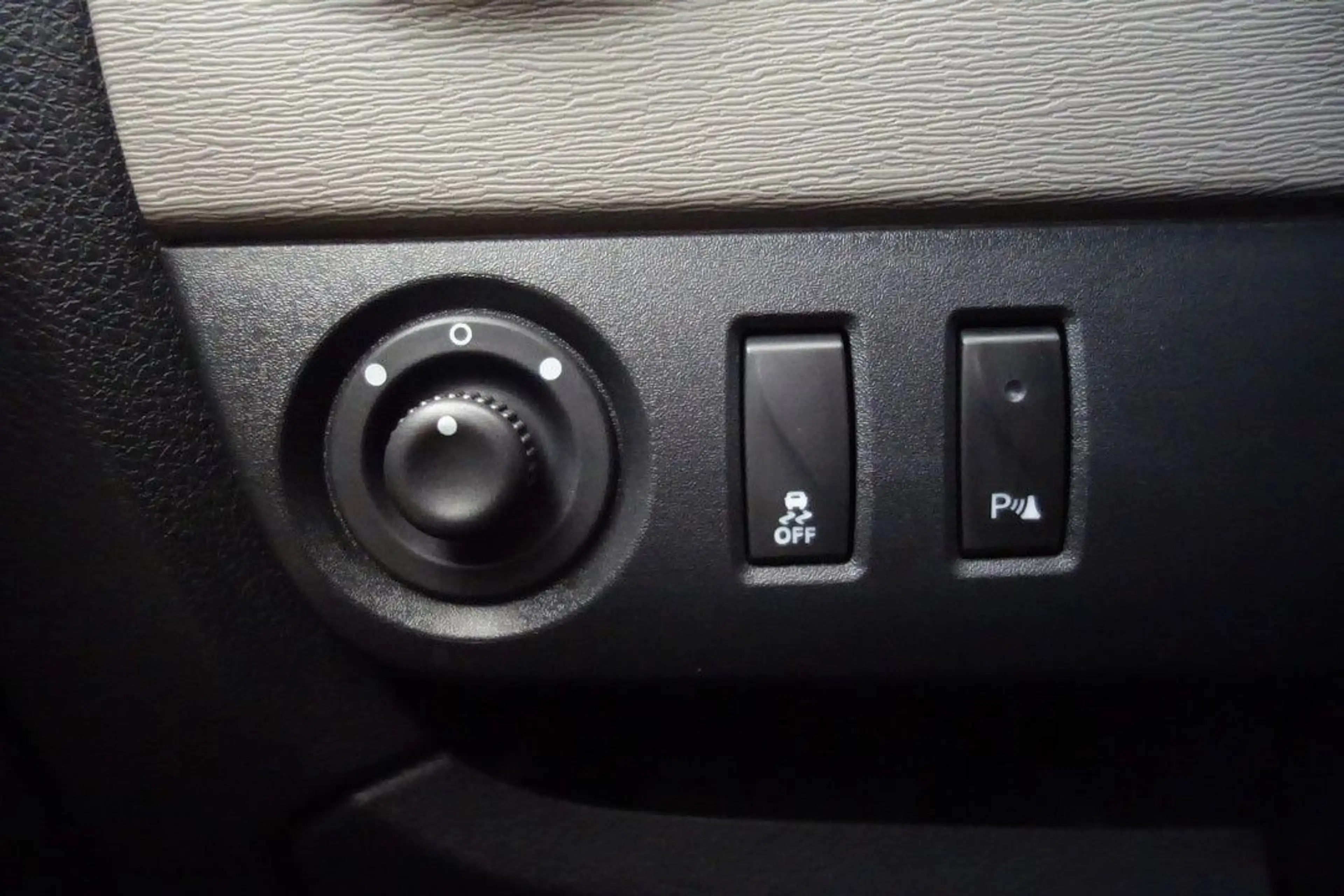 Dacia Lodgy 1.6 SCe Laureate LPG/Benzin 7SITZE+NAVI — photo 18