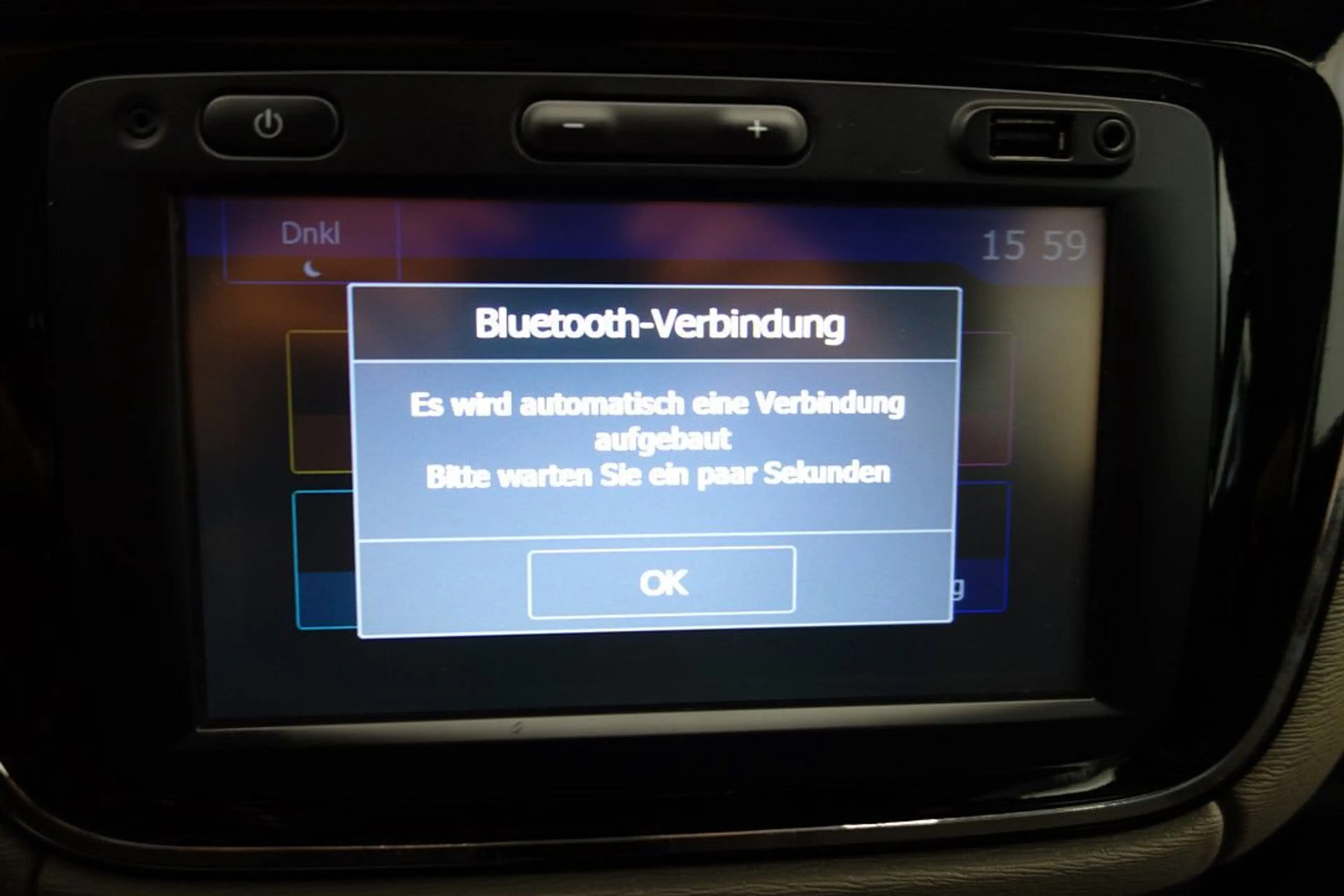 Dacia Lodgy 1.6 SCe Laureate LPG/Benzin 7SITZE+NAVI — photo 27