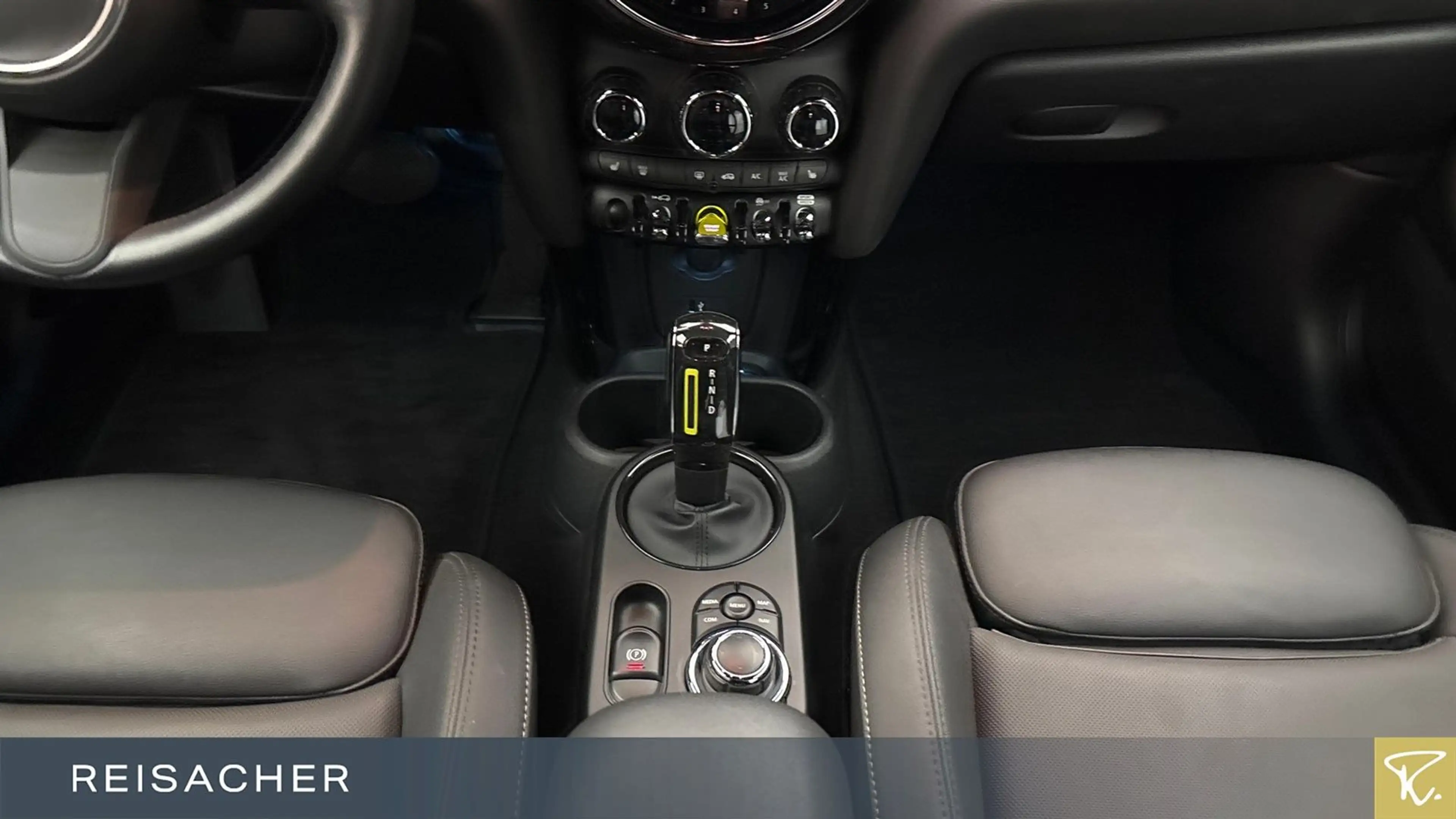 MINI Cooper SE A Classic-Trim,Navi,SpSitze,DA,PDC,16" — photo 11