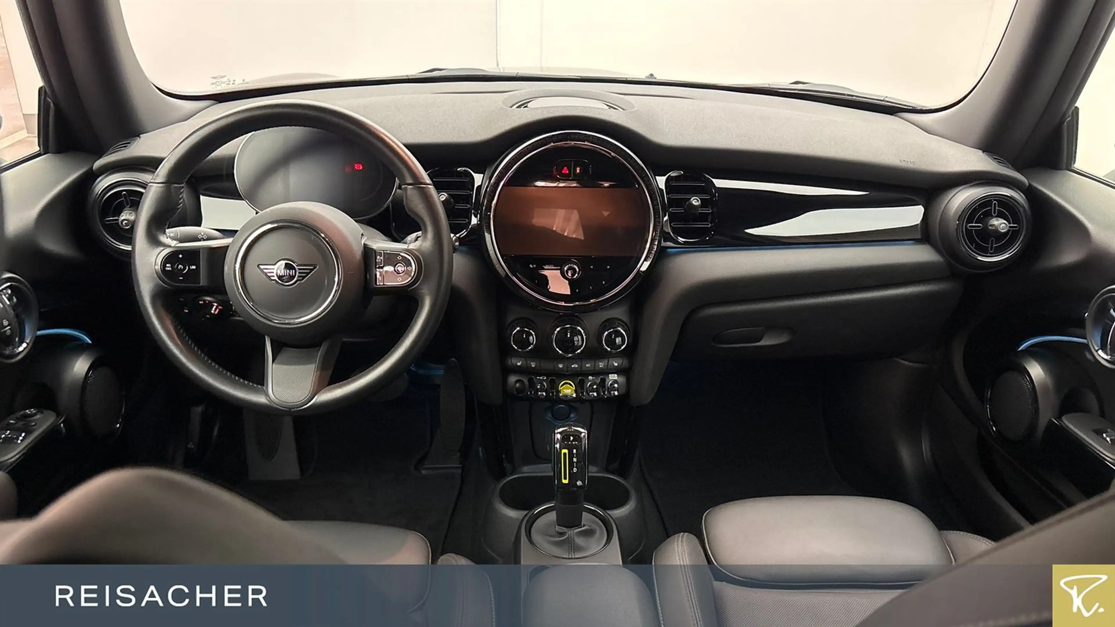 MINI Cooper SE A Classic-Trim,Navi,SpSitze,DA,PDC,16" — photo 6