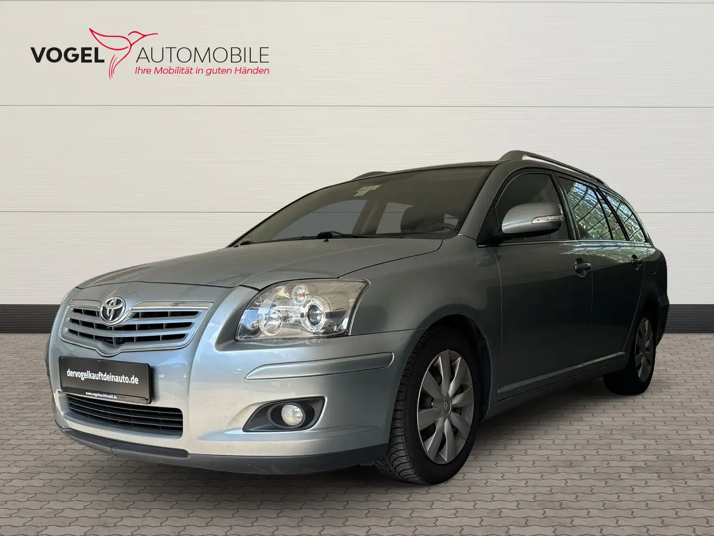 Toyota Avensis Kombi 1.8  Sol +SoundSys+KlimaA Zilver - 1