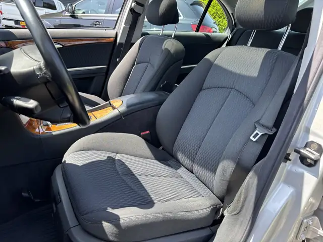 Mercedes-Benz E-Class view 14