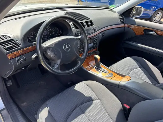 Mercedes-Benz E-Class view 15