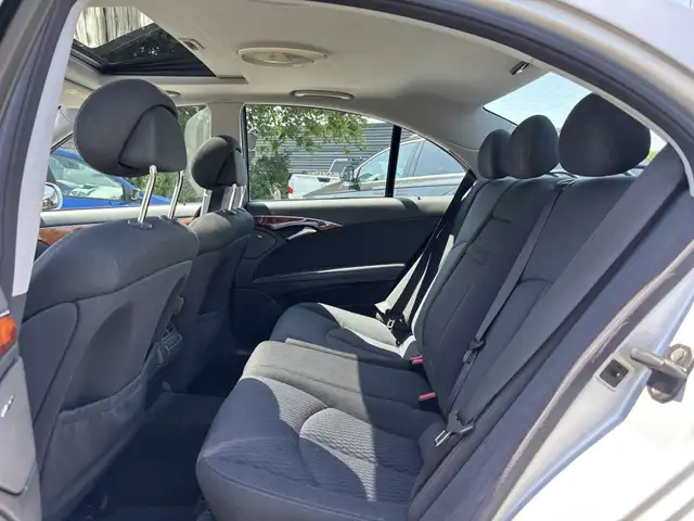 Mercedes-Benz E-Class view 10