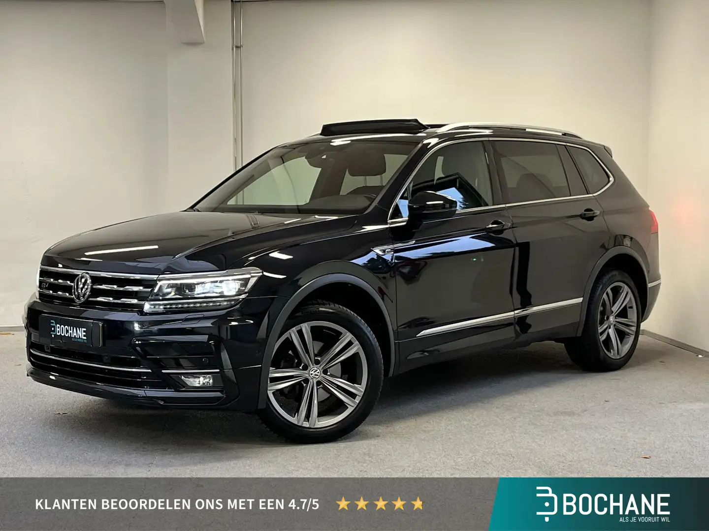 Volkswagen Tiguan Allspace 1.5 TSI R-Line Highline 7p. | PANO | TREKHAAK | Zwart - 1