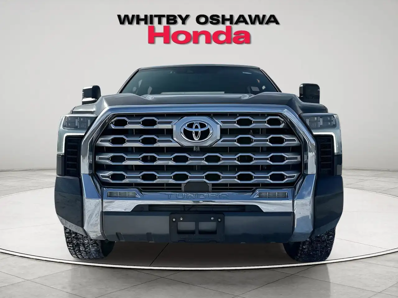 Toyota Tundra снимка Toyota Tundra