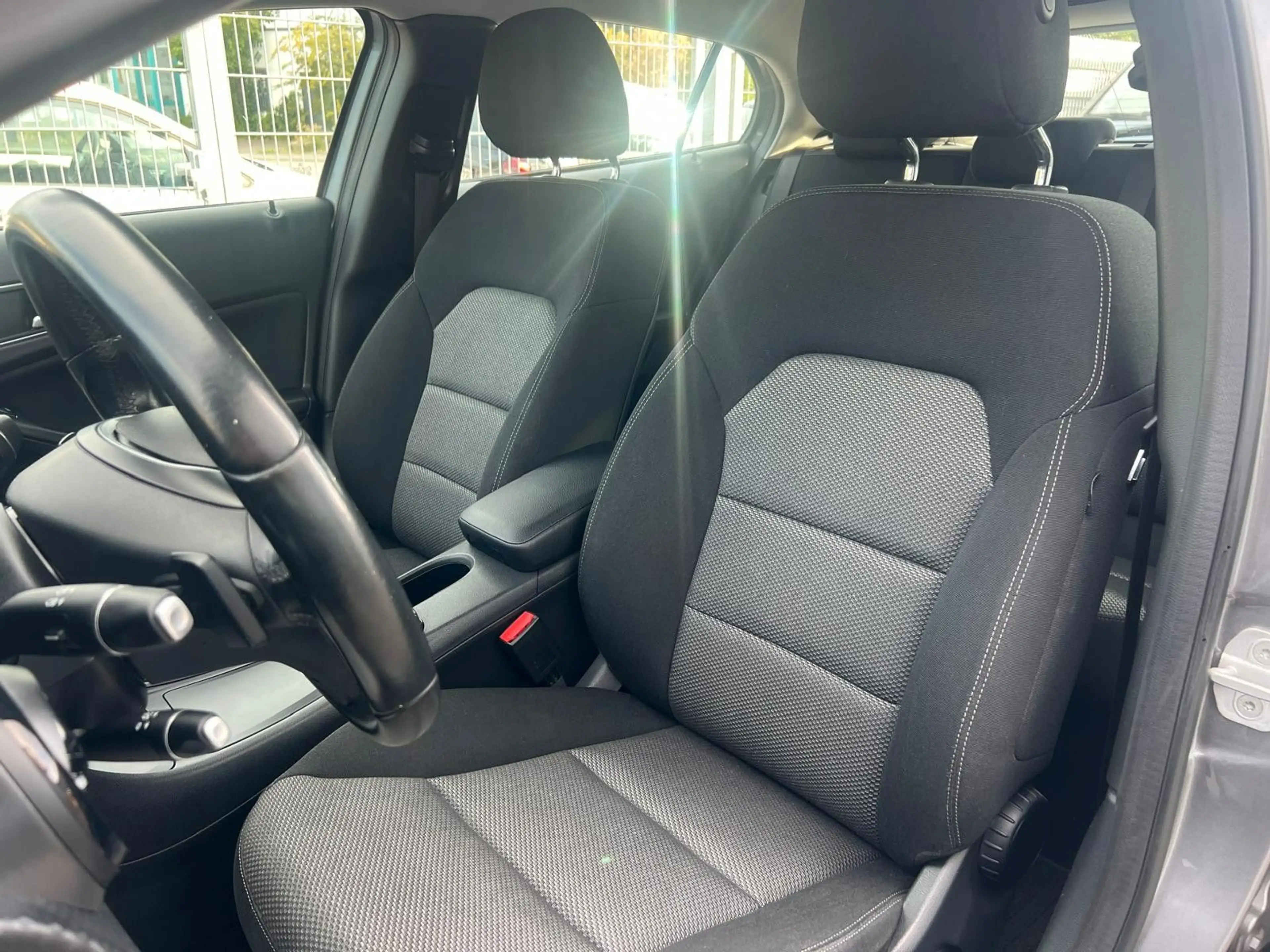 Mercedes-Benz GLA 200 Style Automatik — photo 8