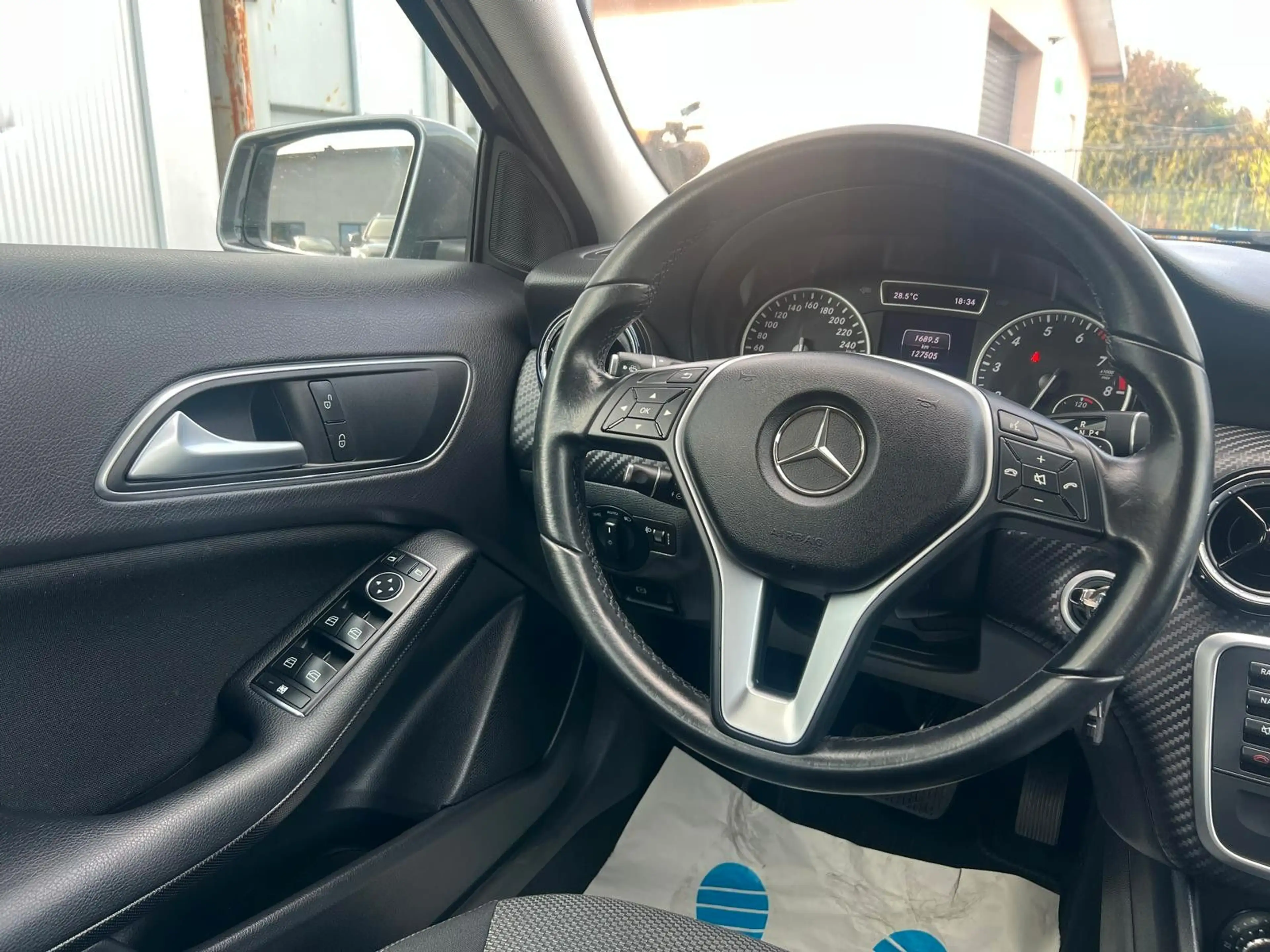 Mercedes-Benz GLA 200 Style Automatik — photo 15