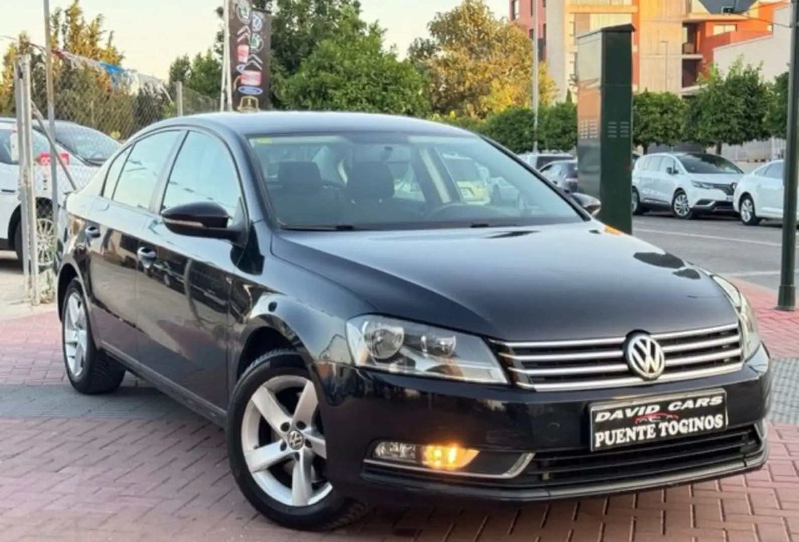 Volkswagen Passat 1.6TDI Exclusive BMT Noir - 2