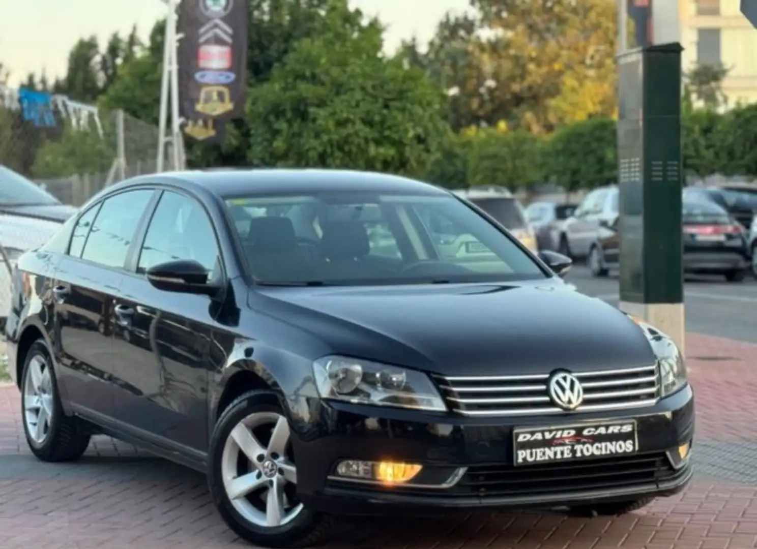 Volkswagen Passat 1.6TDI Exclusive BMT Noir - 1