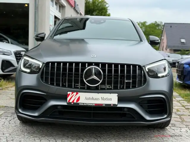 Mercedes-Benz GLC view 3